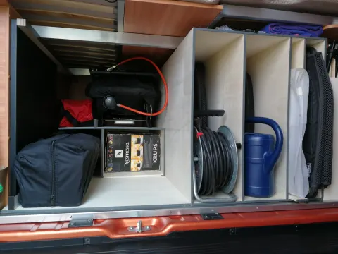 Camperausbau – Arbeit der Schreinerei Heinlein (Bild 3)