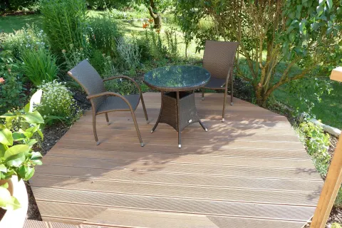 Holzdecks – Arbeit der Schreinerei Heinlein (Bild 2)