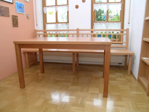 Tische & Bänke – Arbeit der Schreinerei Heinlein (Bild 2)