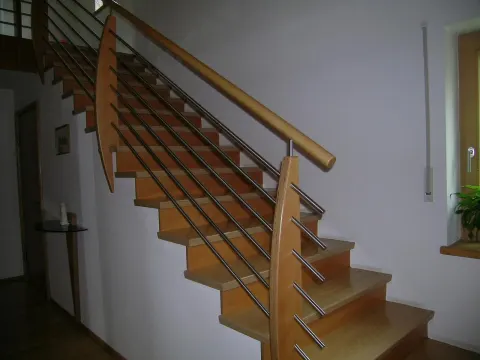 Treppen – Arbeit der Schreinerei Heinlein (Bild 4)